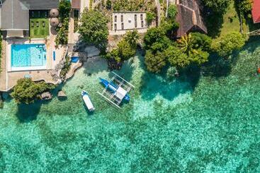 בית מלון כפרי Cebu Seaview Dive Resort