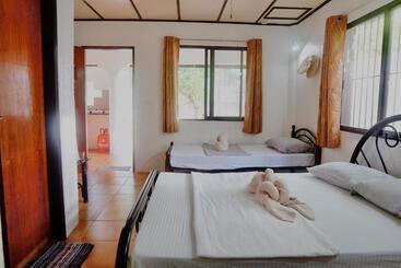 Hotel Flower Garden Resort