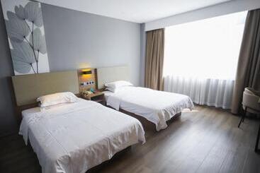 هتل Greentree Inn Jiangsu Yangzhou Jiangdu Development Zone Daqiao Town Express