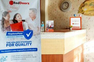 호텔 Reddoorz Near Davao Airport