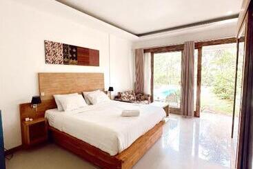 פנסיון Hi5 Kuta