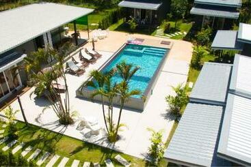 منتجع The Herbal Khao Lak