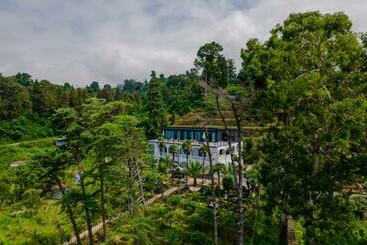 ユースホステル House At The Sea