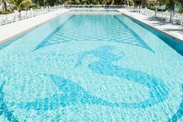 Belize Dive Haven Resort & Marina