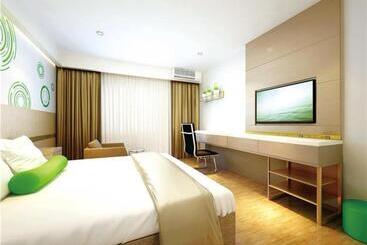 酒店 Greentree Inn Express Yingtan Yujiang Railway Station