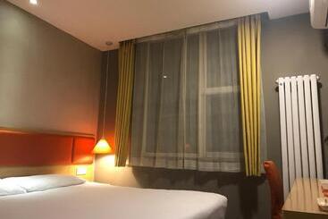 호텔 Home Inn Xi'an South Taihua Road Daming Palace Relics Park