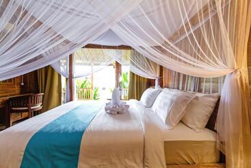 Пансион Bali Natha Beach Front