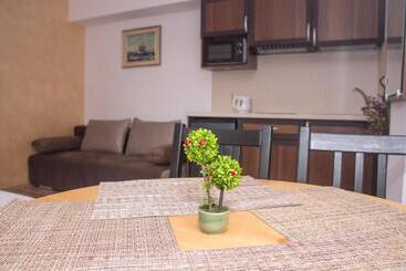 بنسيون Chrystal Guest House