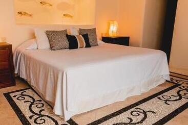 Tentaciones Hotel & Lounge Pool   Adults Only