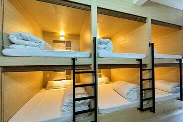 Hong Hao 2 Hostel & Motorbikes & Tours