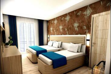 Hotel Ayra Family Club