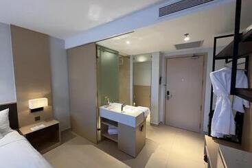 فندق The Sea View Cam Ranh Beach Resort