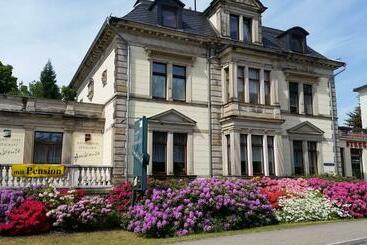 Galeriecafe Und Pension Ambiente