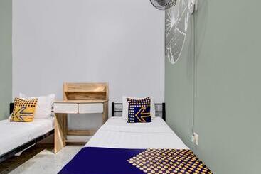 בית מלון כפרי Spot On 92490 Casa Homestay Syariah