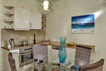 Отель Istron Collection Villas