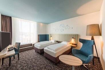 酒店 Park Inn By Radisson Neumarkt