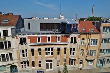 فندق Train Hostel