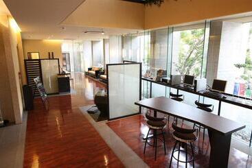 Uozu Manten Hotel Ekimae