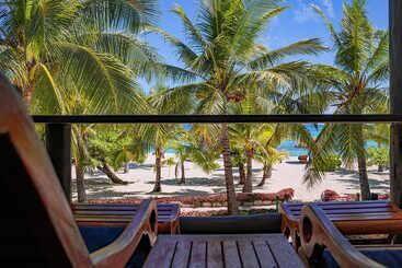 هتل Viwa Island Resort