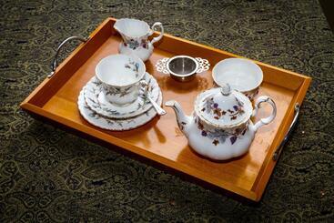 Tizzana Winery Bed And Breakfast