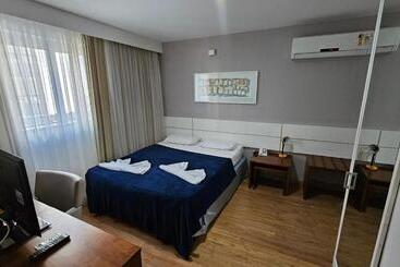 מלון דירות Flat Salvador Business Corporation