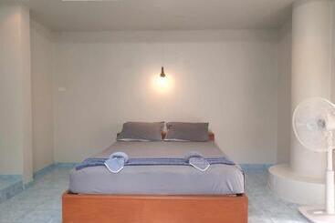 アパートホテル Tommy Resort Koh Tao