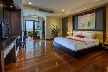 ホテル Koh Samui Tower