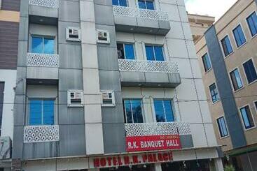 ホテル R K Palace