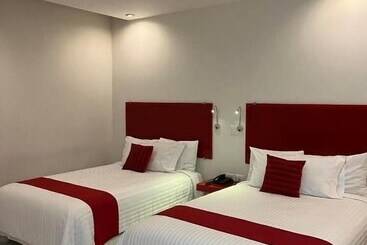 هتل Zújmú Business Boutique