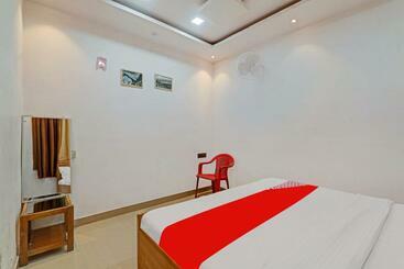 호텔 Oyo Flagship 81099 Shri Niketan