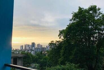 پانسیون Emma S Guest House