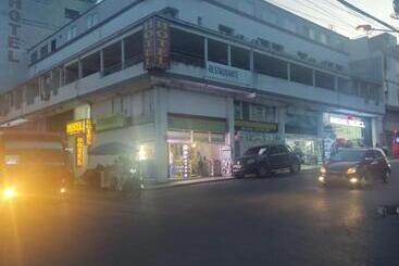 Отель Bolivariano