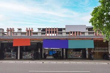 Отель Spot On 92421 City Kost Syariah