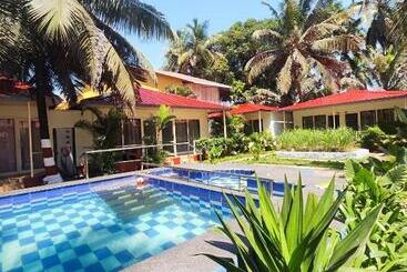 استراحتگاه The Sunbliss Cottages