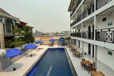 Vang Vieng Backpackers Hostel