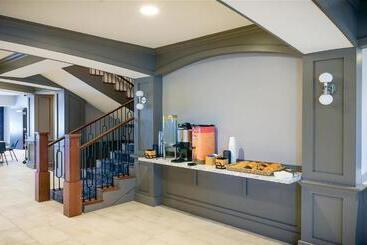 Winds Hotel At Crosswinds Casino