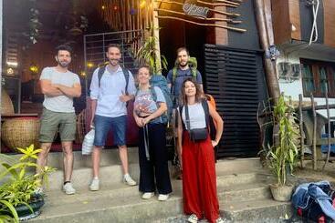 A Lounge Hostel And Cafe