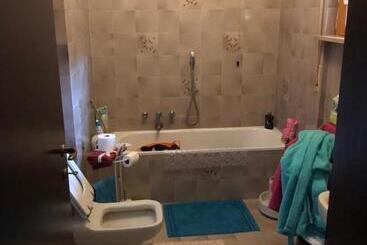 فندق صغير Host&home