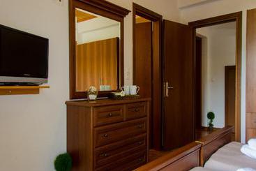 Four Seasons Villas