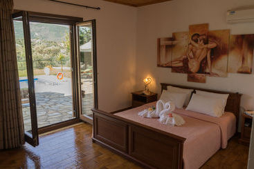 Four Seasons Villas