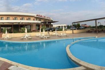 فندق Achillio