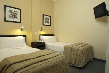 هتل Austral Express