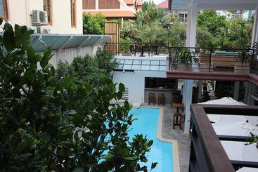 هتل Palm Tree Boutique