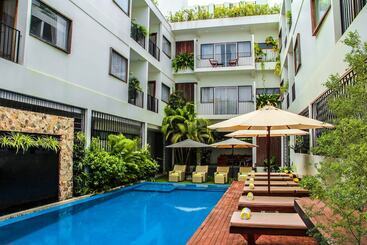 호텔 Popular Residence