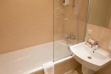 هتل Optima Kherson