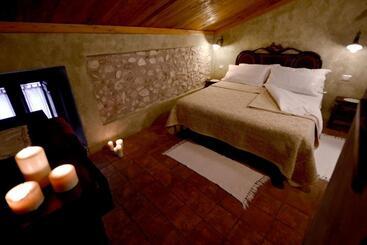 酒店 Robur Marsorum Albergo Diffuso