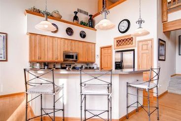 هتل Timber Heights Lodge