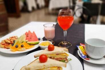 فندق Santiago Bellas Artes