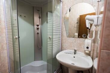 Retro Hotel Street Flash