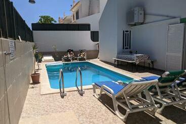 Dolphin House Hostel